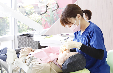 定期健診で虫歯・歯周病の予防、再発防止